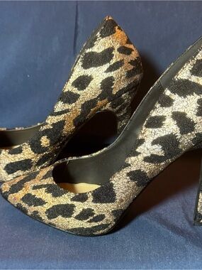 JustFab - Joda - Metallic Leopard-Print Stiletto Pumps - Gold & Black